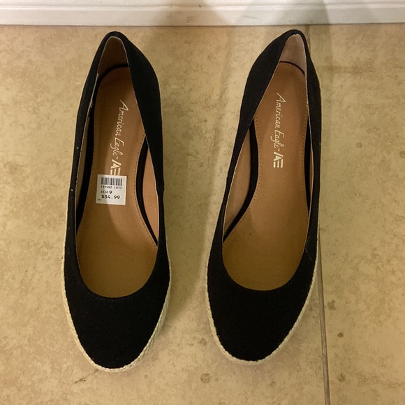 American eagle block heels. - Picture 4 of 6